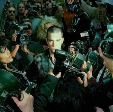 ROBBIE WILLIAMS - LIFE THRU A LENS